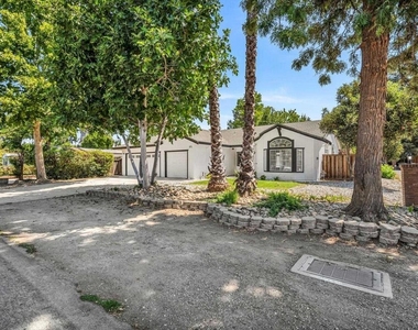 3427 Sanford Street - Photo Thumbnail 3