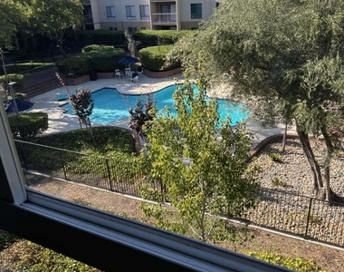 450 N Civic Dr - Photo Thumbnail 5
