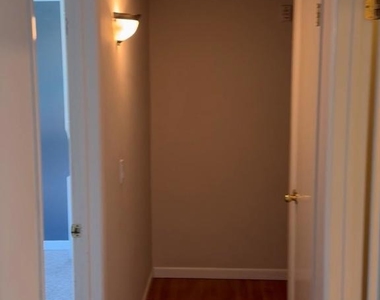 450 N Civic Dr - Photo Thumbnail 2