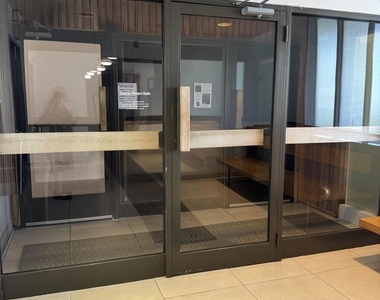 450 N Civic Dr - Photo Thumbnail 10