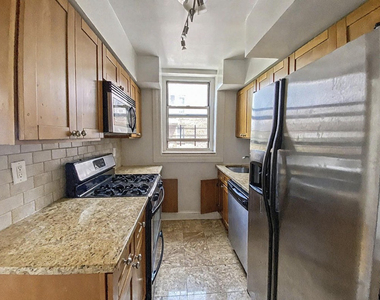 67-41 Burns Street - Photo Thumbnail 3