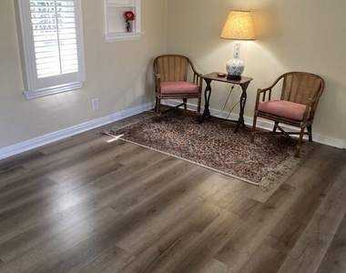 725 S Lorraine Boulevard - Photo Thumbnail 2