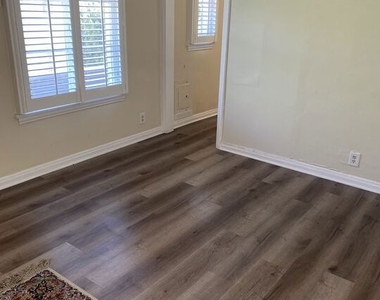 725 S Lorraine Boulevard - Photo Thumbnail 3