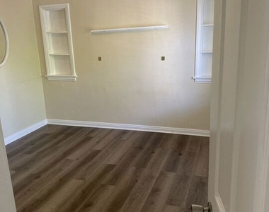 725 S Lorraine Boulevard - Photo Thumbnail 4