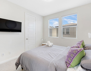 768 Daniel Freeman Circle - Photo Thumbnail 4