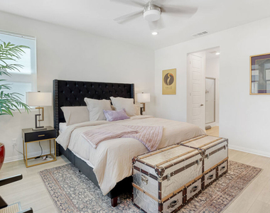 768 Daniel Freeman Circle - Photo Thumbnail 12