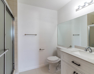301 W Loraine Street - Photo Thumbnail 19