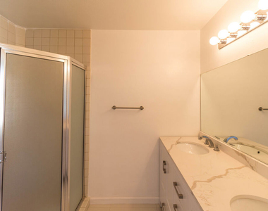 301 W Loraine Street - Photo Thumbnail 22