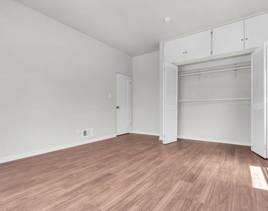 751 N Croft Avenue - Photo Thumbnail 19