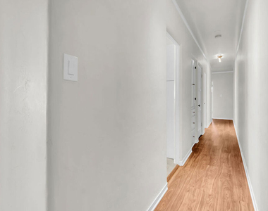 751 N Croft Avenue - Photo Thumbnail 12