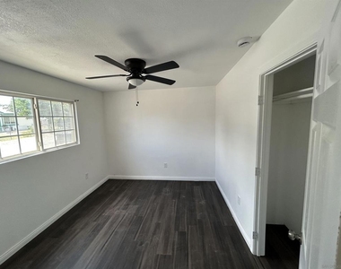 44660 Holtville Avenue - Photo Thumbnail 6