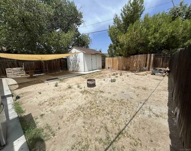 44660 Holtville Avenue - Photo Thumbnail 15
