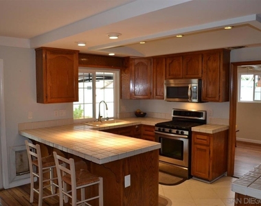 1260 Connecticut St. - Photo Thumbnail 3