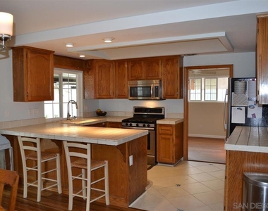 1260 Connecticut St. - Photo Thumbnail 4