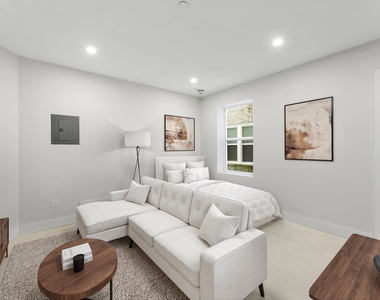 315 West Broadway - Photo Thumbnail 1