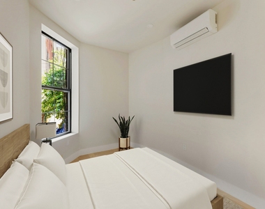 2111 Regent Place #1R - Photo Thumbnail 3