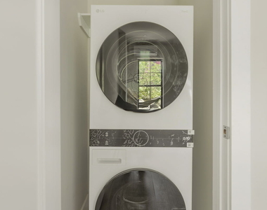 2111 Regent Place #2R - Photo Thumbnail 4
