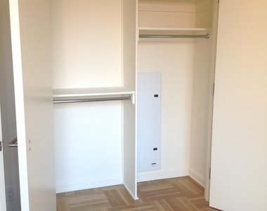 400 West 63rd Street - Photo Thumbnail 4
