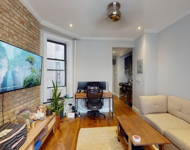 Mott Street - Photo Thumbnail 1