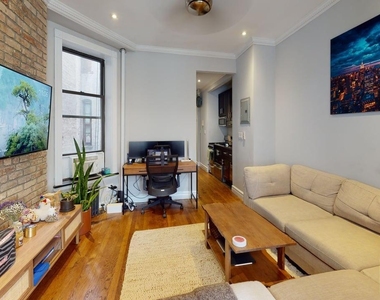 Mott Street - Photo Thumbnail 10