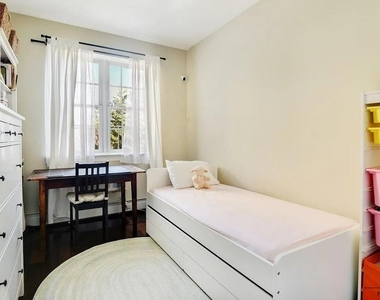1109 Prospect Avenue - Photo Thumbnail 10