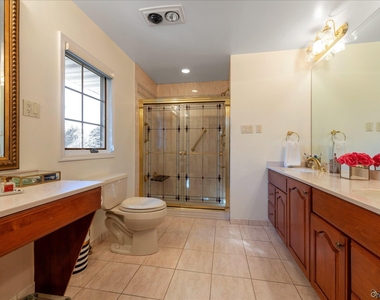 200 Hummingbird Drive - Photo Thumbnail 18