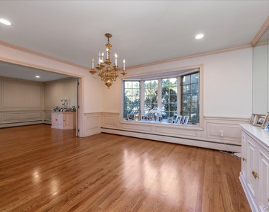 200 Hummingbird Drive - Photo Thumbnail 7