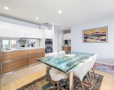 360 Shore Road - Photo Thumbnail 6