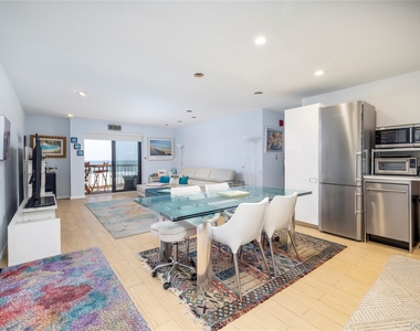 360 Shore Road - Photo Thumbnail 5