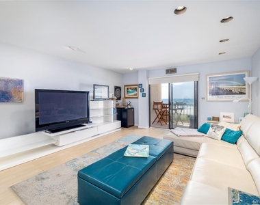 360 Shore Road - Photo Thumbnail 4