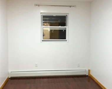 13242 14th Avenue - Photo Thumbnail 3