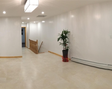 13242 14th Avenue - Photo Thumbnail 2