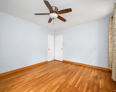 140-18 Burden Crescent - Photo Thumbnail 10