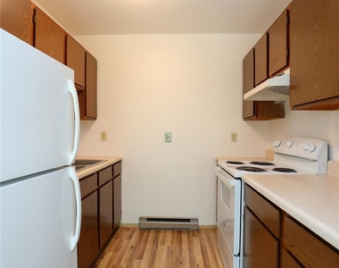 126 Main Street - Photo Thumbnail 10