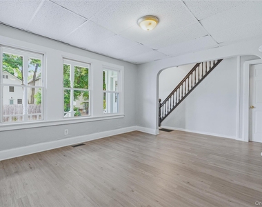 70 Van Deusen Street - Photo Thumbnail 6