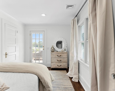 1 Bishop Avenue - Photo Thumbnail 13