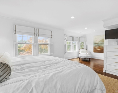 1 Bishop Avenue - Photo Thumbnail 9