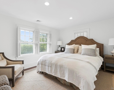 1 Bishop Avenue - Photo Thumbnail 11