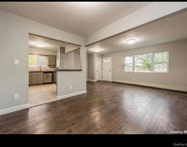 88 Ralph Avenue - Photo Thumbnail 7
