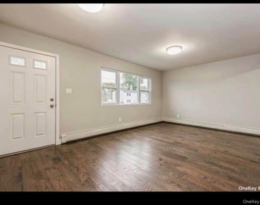 88 Ralph Avenue - Photo Thumbnail 4