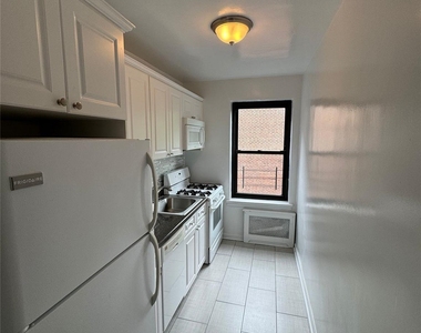 65 Old Mamaroneck Road - Photo Thumbnail 3