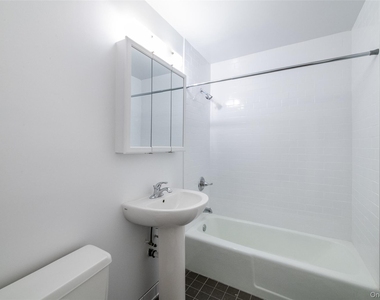 125 Lake Street - Photo Thumbnail 14