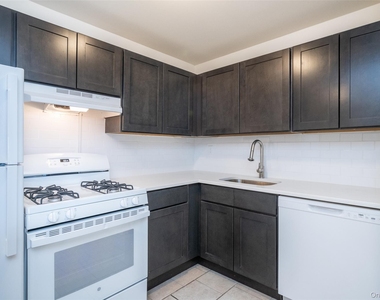 125 Lake Street - Photo Thumbnail 11