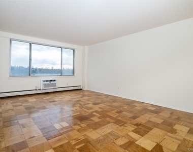 125 Lake Street - Photo Thumbnail 8