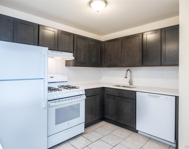 125 Lake Street - Photo Thumbnail 10