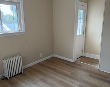 68 Benson Street - Photo Thumbnail 3