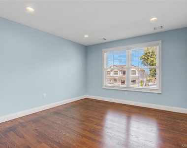 11 Lillian Lane - Photo Thumbnail 17