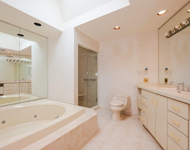 40 Cayuga Avenue - Photo Thumbnail 24