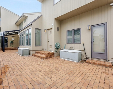 40 Cayuga Avenue - Photo Thumbnail 32