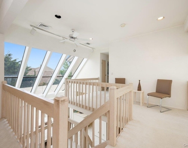 40 Cayuga Avenue - Photo Thumbnail 16